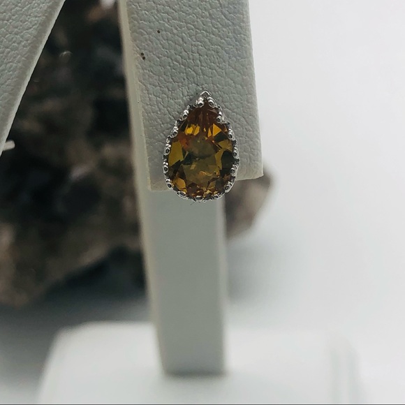 Crown Pear Citrine Earrings NWT - Picture 2 of 5